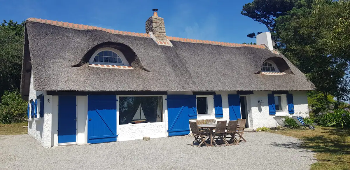 Première photo de la maison chaumière cottage Bretagne Roscanvel